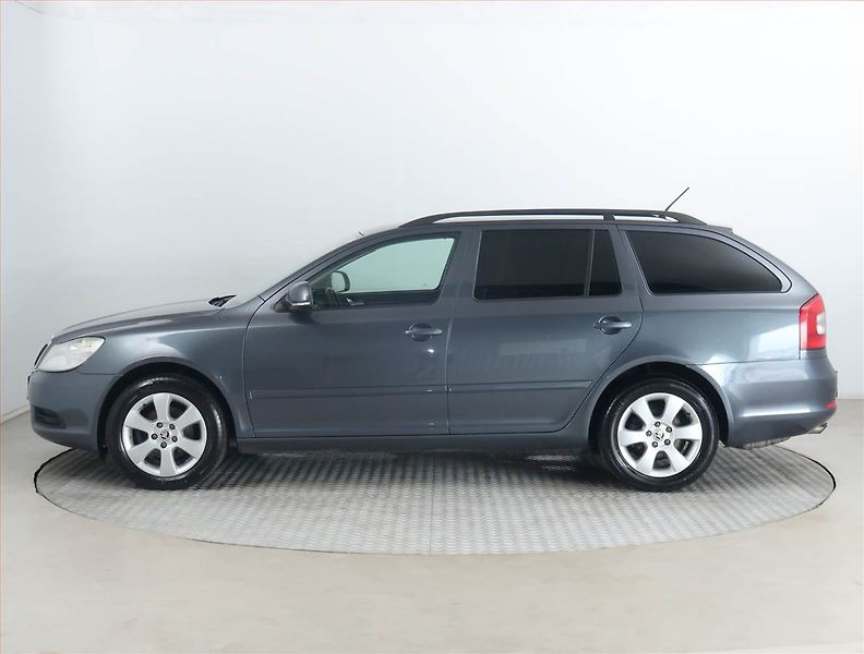 Škoda Octavia (2010) Ambiente 1.6 TDI 4x4, 4X4 - fotka 3 z 17