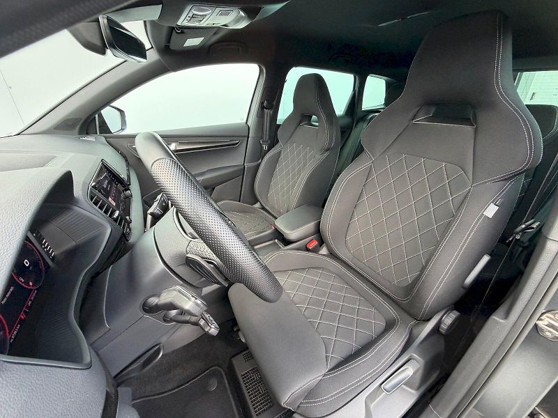 Škoda Karoq (2024) 2.0 TDI 110kW 4x4 SportLine DS - fotka 6 z 35
