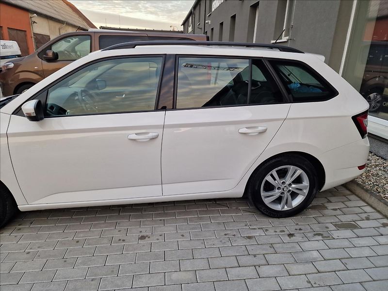 Škoda Fabia 1.0 TSI 70kW Combi Tour,1.Maj - fotka 41 z 47