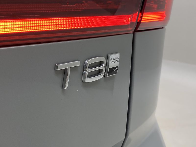 Volvo XC60 T8 AWD RECHARGE DARK ULTRA CZ - fotka 35 z 61