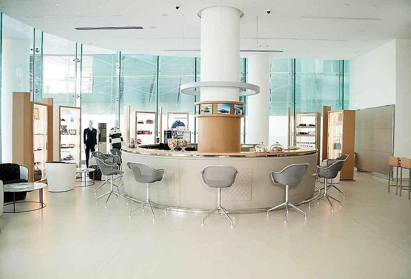 Bentley v Dubaji otevřelo svůj největší showroom.