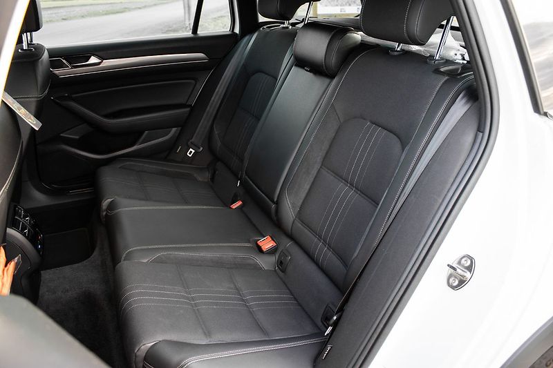 Volkswagen Passat - fotka 19 z 21