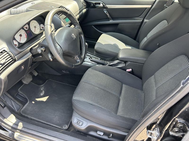 Peugeot 407 2.0 HDI 16V Premium Pack aut. - fotka 25 z 31