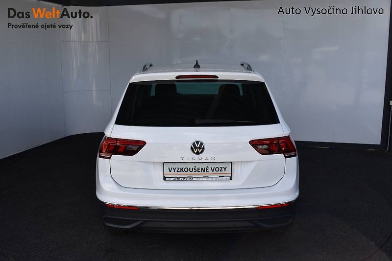 Volkswagen Tiguan (2024) 1.5TSI 110kW DSG, CZ, 1 Majite - fotka 8 z 23