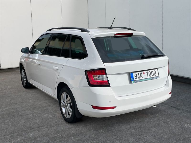 Škoda Fabia 1,0 TSI 70 Ambition - fotka 4 z 11