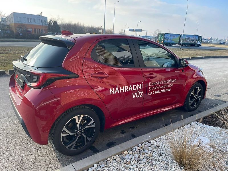 Toyota Yaris 1.5 Hybrid 116HP Style - fotka 5 z 27