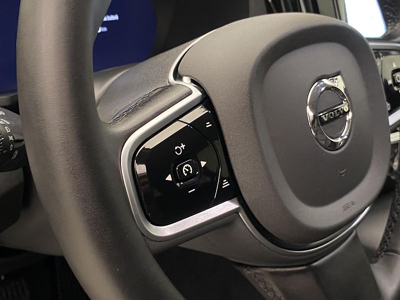 Volvo V60 T6 AWD PLUG-IN DARK REZERVACE - fotka 20 z 58