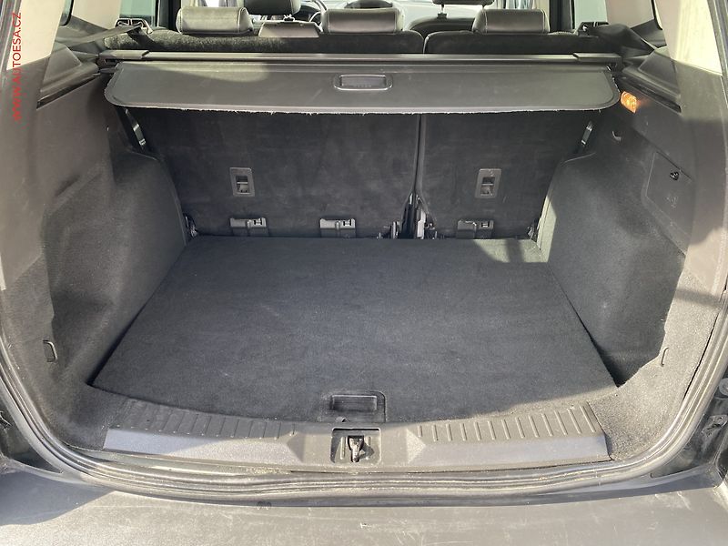 Ford Kuga (2015) 2.0 TDCi, Titanium, navi, TZ - fotka 7 z 16