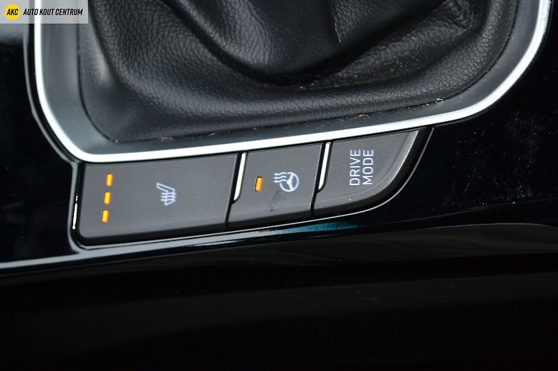 Hyundai i30 WG 1,5 TGDI MHEV N-LINE GO CZE - fotka 29 z 58