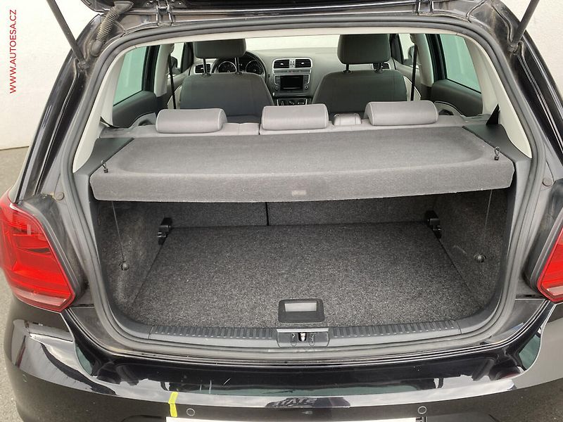 Volkswagen Polo (2014) 1.0 MPi, Fresh, +ALU - fotka 7 z 17