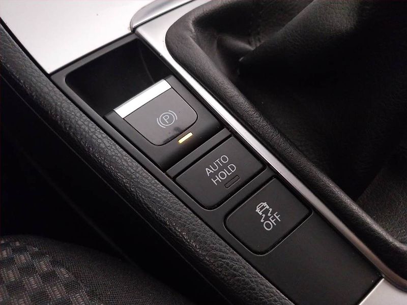 Volkswagen Passat (2011) 2.0 TDI, Serv.kniha, Navi - fotka 16 z 19