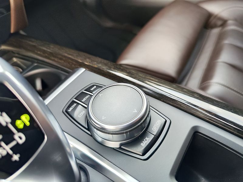 BMW X5 30d/190kW xDrive AT - fotka 28 z 38