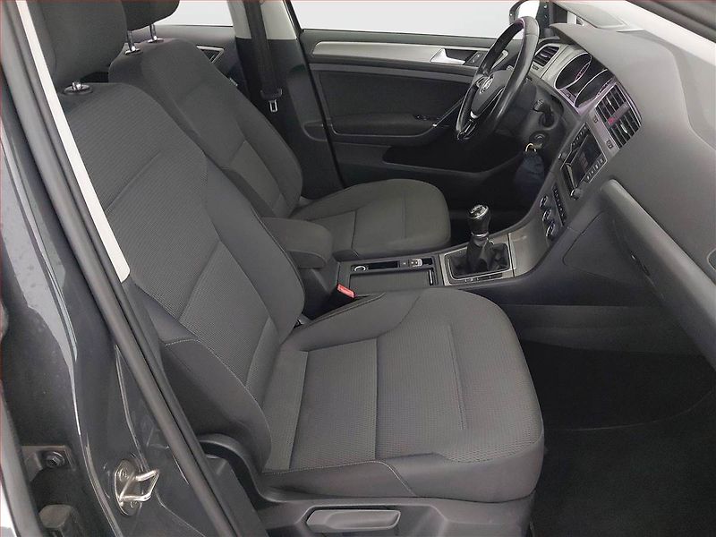 Volkswagen Golf (2014) Comfortline 2.0 TDI, Tempomat - fotka 9 z 18