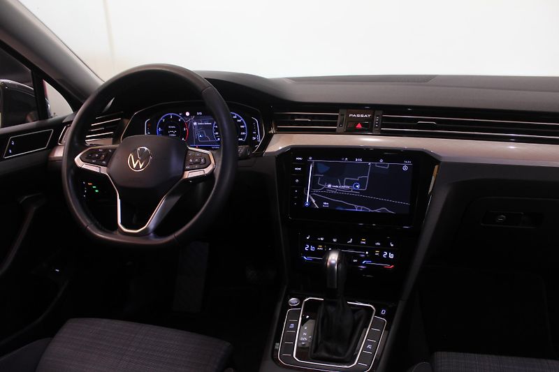 Volkswagen Passat (2020) 2.0TDI DSG Navi Tažné Display - fotka 17 z 25