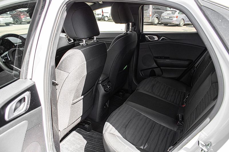 Kia Ceed - fotka 33 z 39