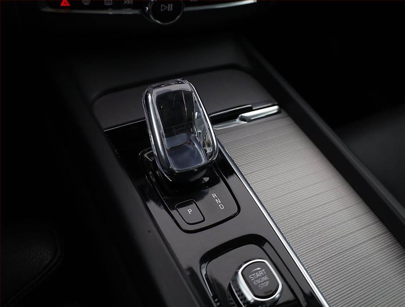 Volvo XC60 (2020) B4 AWD - fotka 20 z 22