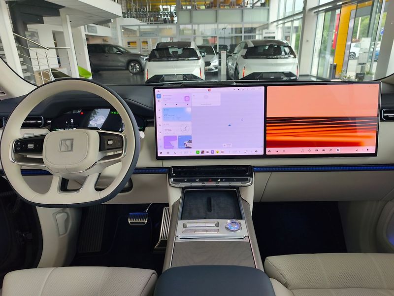 ZEEKR 9X Ultra 70kWh Hyper-SUV 4WD - fotka 10 z 32