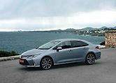 Sedan Toyota Corolla (před modernizací) - od 449 900 Kč