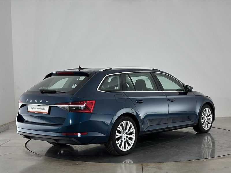 Škoda Superb Style DSG - fotka 2 z 30