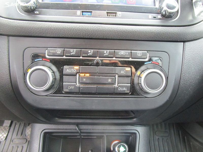 Volkswagen Golf Plus 1,2TSI - 77KW - NOVÝ OLEJ - fotka 15 z 23