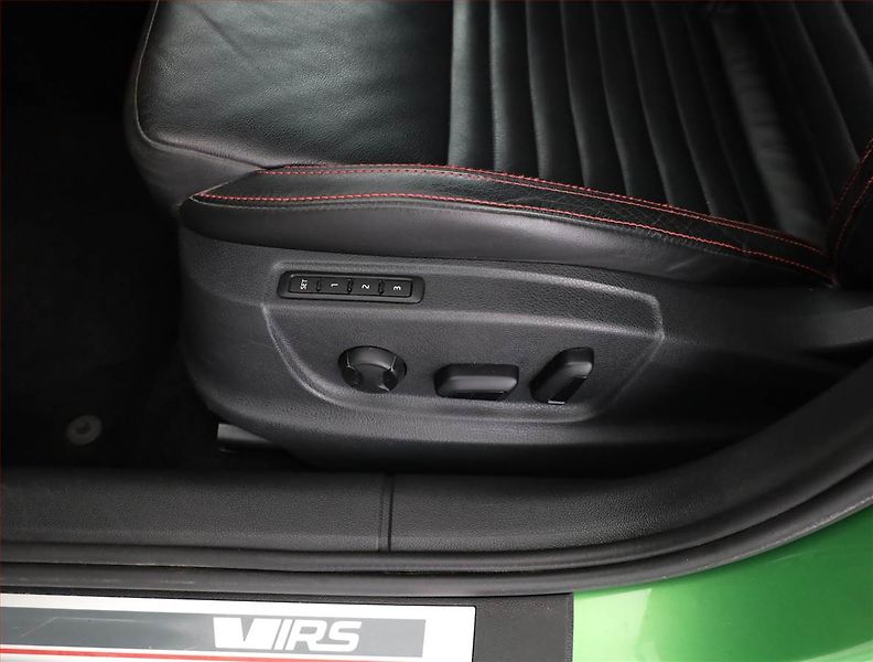Škoda Octavia (2016) RS 2.0 TDI 4x4 DSG, 4X4 - fotka 19 z 21