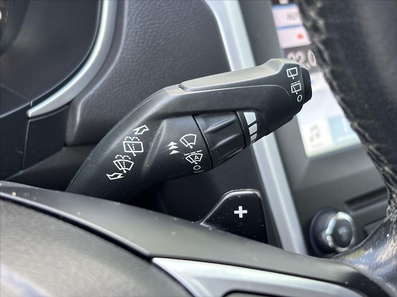 Ford Mondeo 2,0 TDCi AT WEBASTO TOP STAV - fotka 31 z 39
