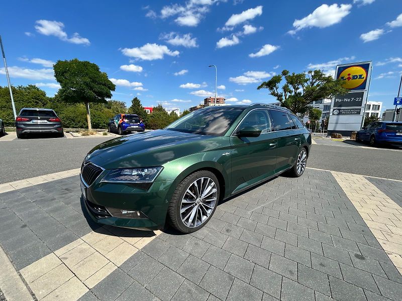 Škoda Superb (2018) - fotka 4 z 12