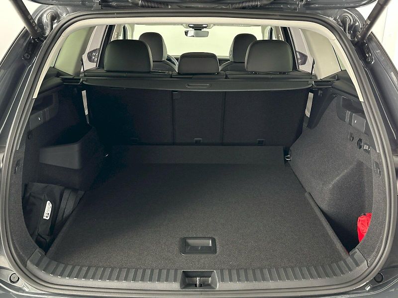 Volkswagen Tayron (2025) Elegance 2.0 TSI 150kW 4Motion - fotka 38 z 42