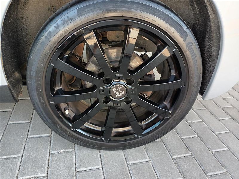 Peugeot 207 1,6 i,110kw,KŮŽE,KOLA,PANORAMA - fotka 25 z 34