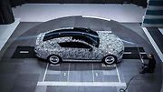 Maskovaný prototyp čtyřdveřového Mercedesu-AMG GT.