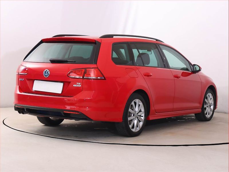 Volkswagen Golf (2017) Comfortline 1.4 TSI, Automat - fotka 5 z 21