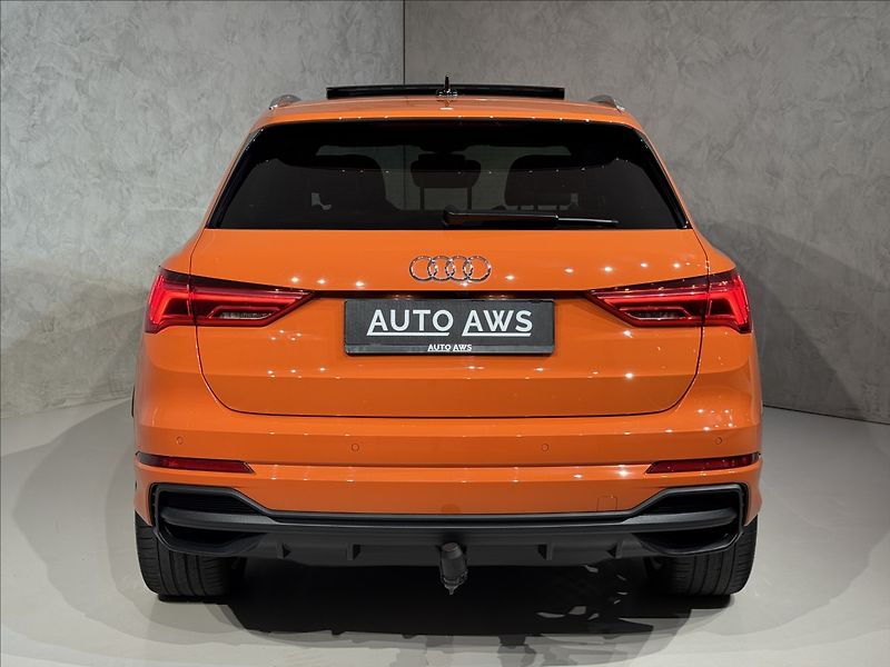 Audi Q3 2,0 TDi  S-Line Záruka LED Kam - fotka 10 z 45