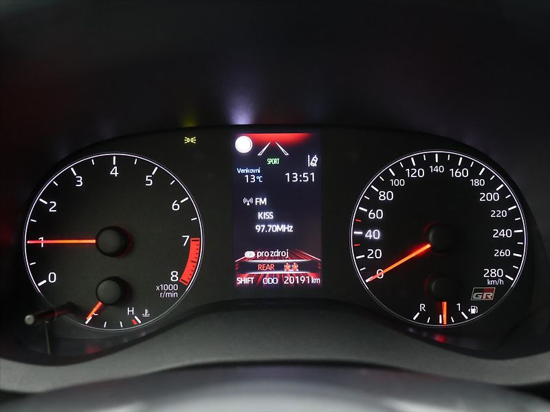 Toyota GR Yaris Four 1,6 T 192kW 4WD DPH - fotka 18 z 35