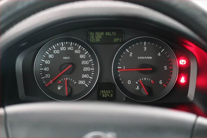 Volvo S40 (2008) 2.0 D, po STK, jezdí výborně - fotka 11 z 15