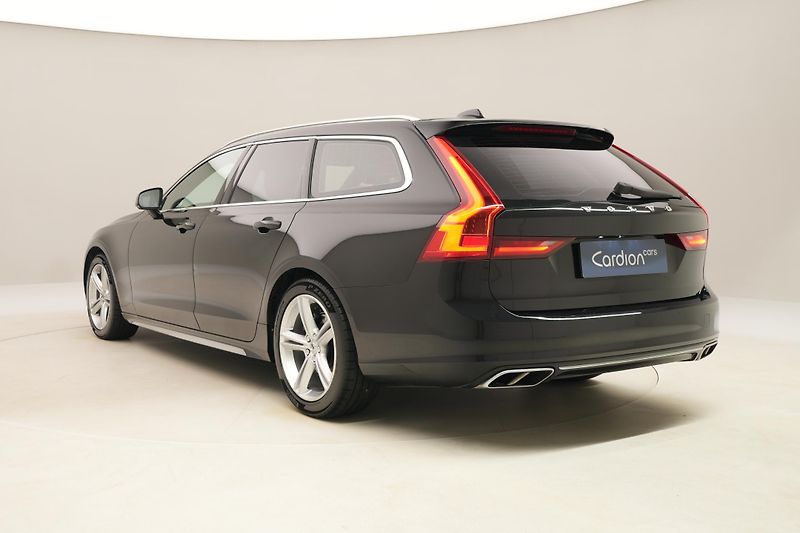Volvo V90 D4 MOMENTUM AUT  - fotka 10 z 42