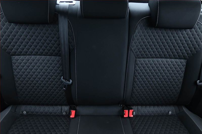 Škoda Rapid (2017) 1.6 TDI, Navi - fotka 10 z 13