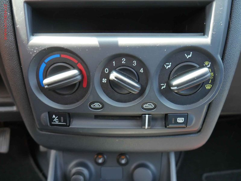Hyundai Getz (2008) 1.1i, 2.maj,ČR, AC, park - fotka 13 z 14