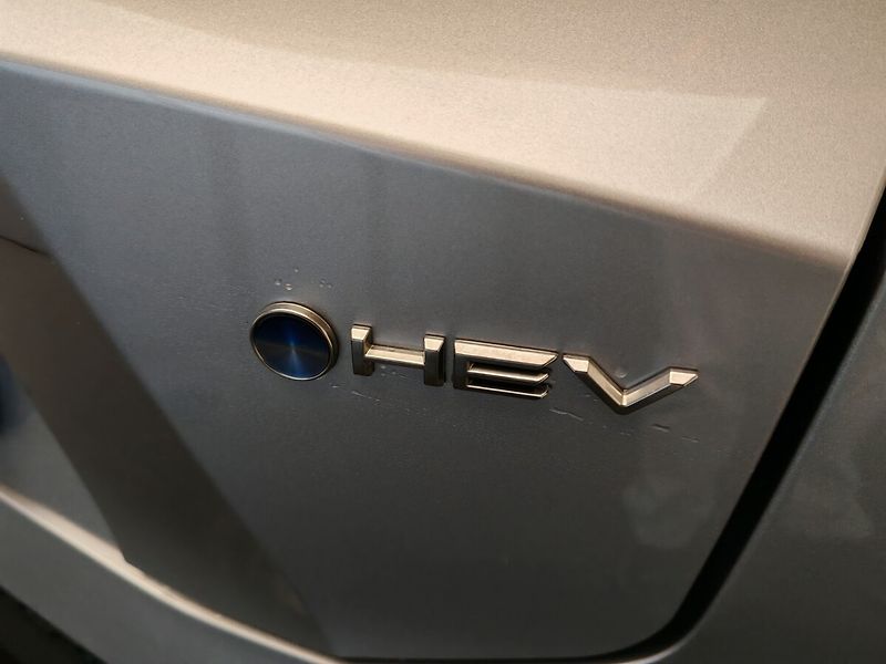 Toyota C-HR 2.0 Hybrid E-CVT Style - fotka 10 z 39