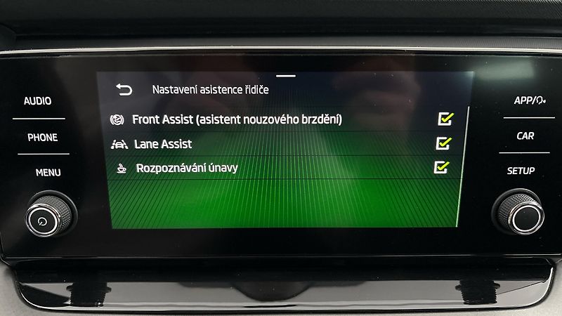 Škoda Octavia 2.0 TDI Ambition Combi - fotka 23 z 24