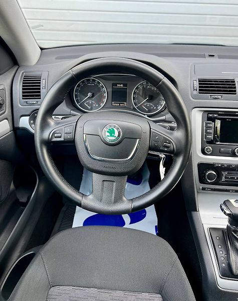 Škoda Octavia (2012) 2 FL COMBI 1.6 TDI DSG 2012 - fotka 14 z 27