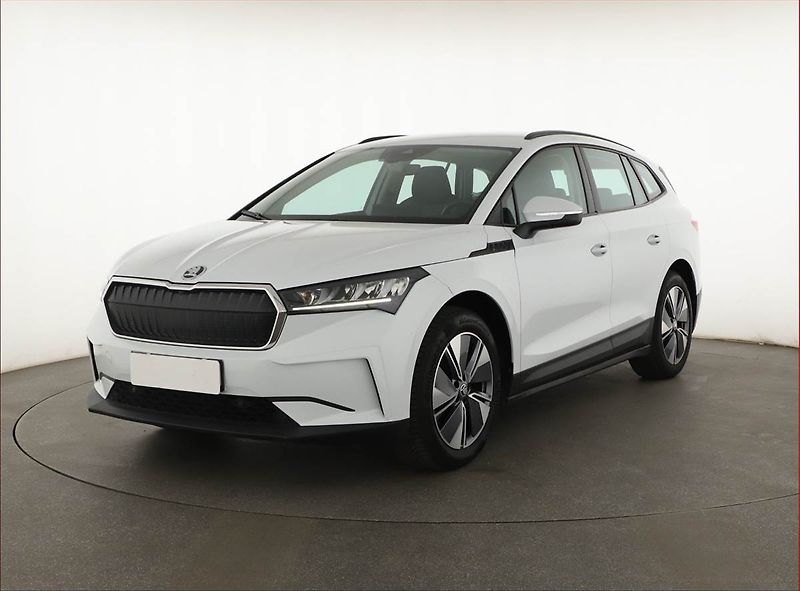 Škoda Enyaq (2022) 60 (62 kWh), SoH 92% - fotka 2 z 21