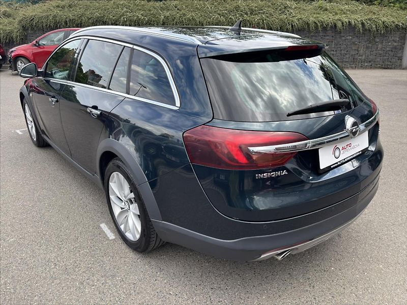 Opel Insignia 2,0 CDTi 125kW 4x4 NAVI KAMERA - fotka 3 z 44