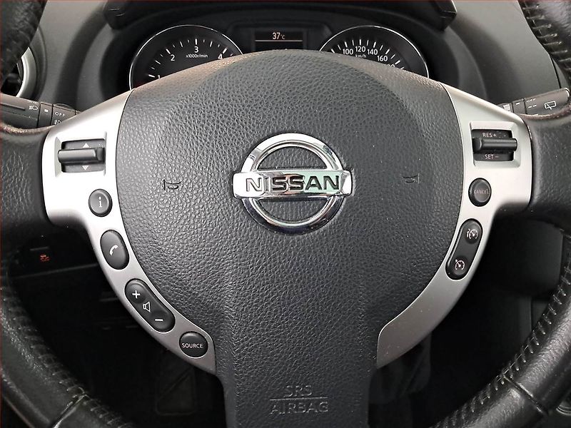 Nissan Qashqai (2011) 2.0 dCi, Navi, Tempomat - fotka 17 z 20