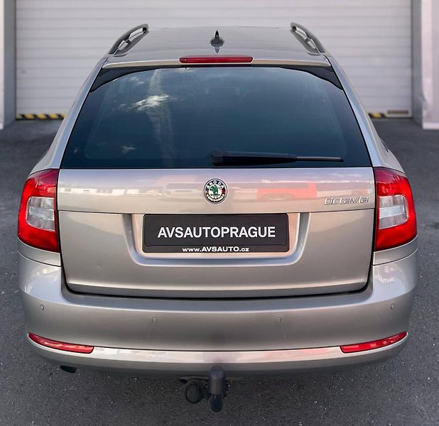 Škoda Octavia (2013) FL COMBI 2.0 TDI DSG 103 KW  - fotka 4 z 36