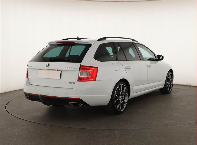 Škoda Octavia (2015) RS 2.0 TDI, Automat - fotka 5 z 21