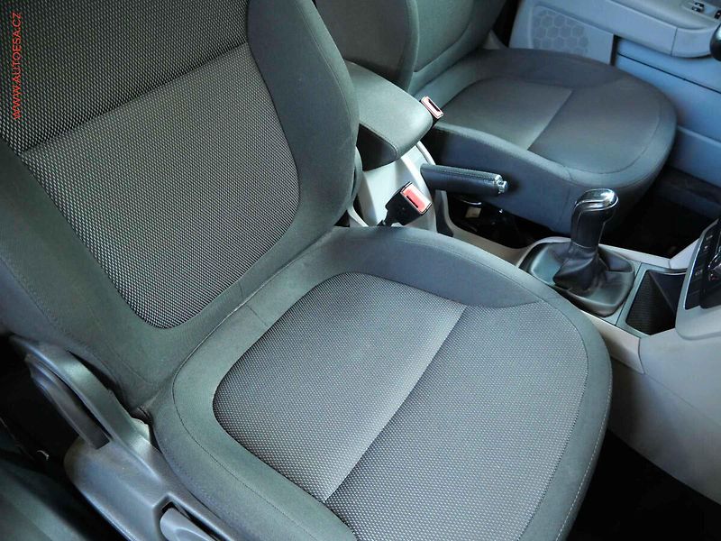 Škoda Yeti (2012) 1.4TSI, Ambiente - fotka 11 z 21
