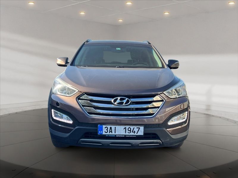 Hyundai Santa Fe 2,2 CRDI 4x4 Premium - fotka 2 z 25