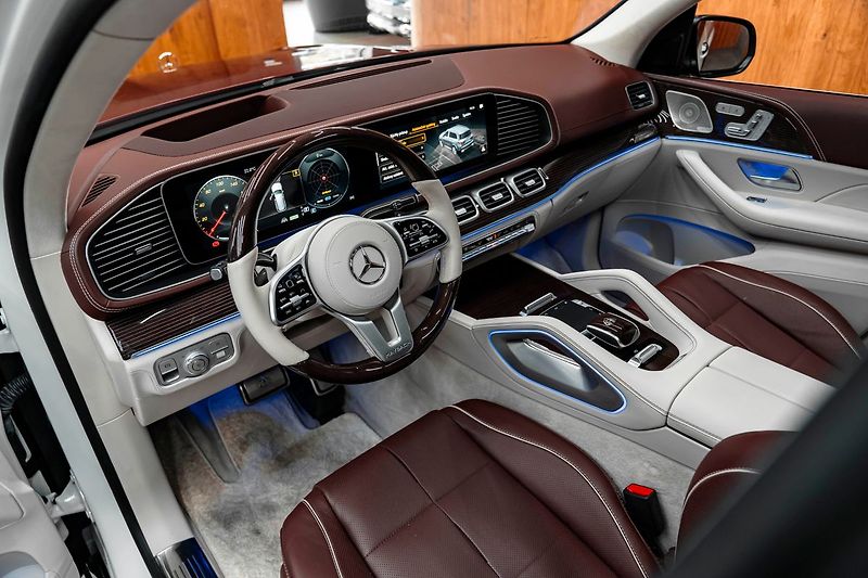 Mercedes-Benz GLS Maybach - fotka 10 z 34