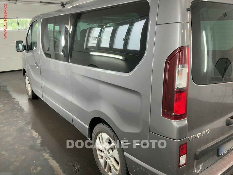 Opel Vivaro (2016) 1.6CDTi L2 9míst, 107kW, navi - fotka 4 z 8