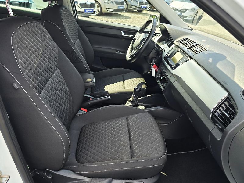 Škoda Fabia 1.2 TSI EDITION MAX VÝBAVA 1Ma - fotka 19 z 26